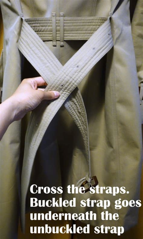 How to Tie a Burberry Trench Knot 